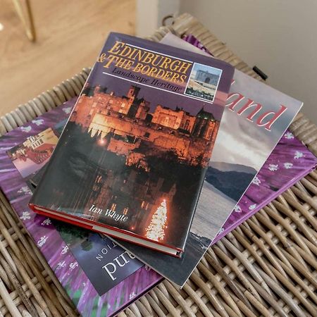 Altido Elegant Georgian 2-Bedrm Apt In Heart Of Old Town Apartman Edinburgh Kültér fotó