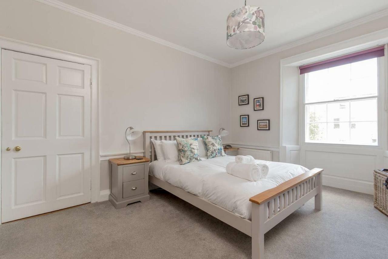 Altido Elegant Georgian 2-Bedrm Apt In Heart Of Old Town Apartman Edinburgh Kültér fotó